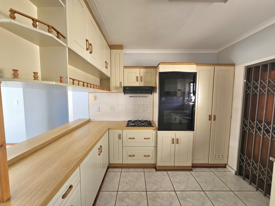 To Let 3 Bedroom Property for Rent in Blue Bend Eastern Cape